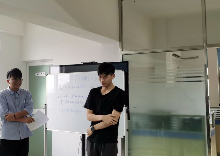 麻豆传媒网址科技8月總結會如期而至